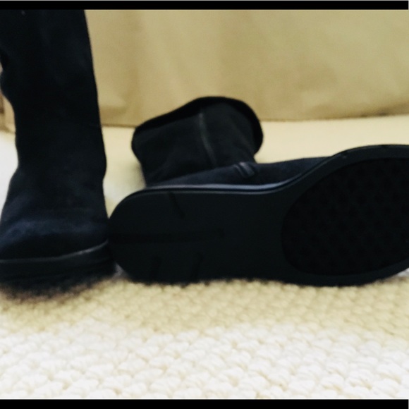 Black Boots - Picture 4 of 6